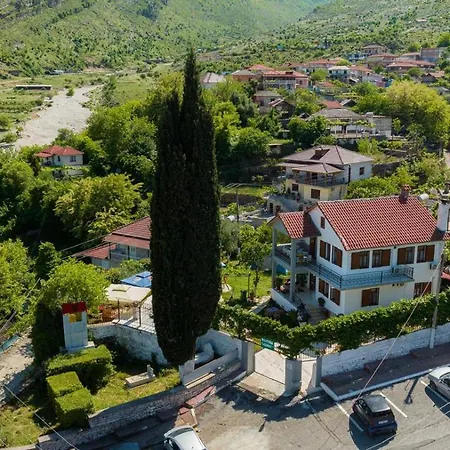 Bujtina Villa