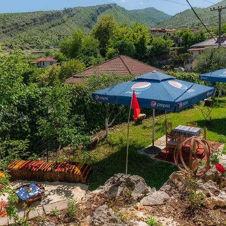 Bujtina Villa *